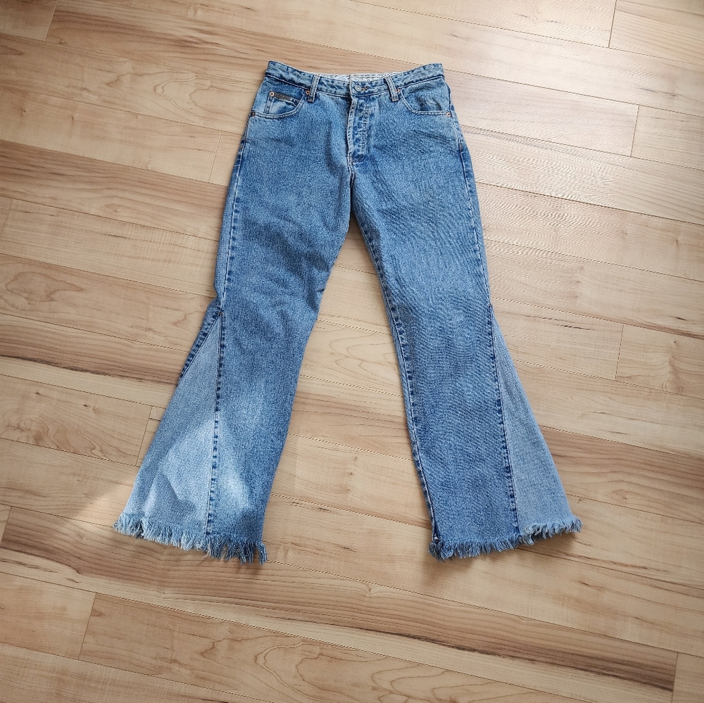 Vintage Calvin klien size 10 low rise flare jeans